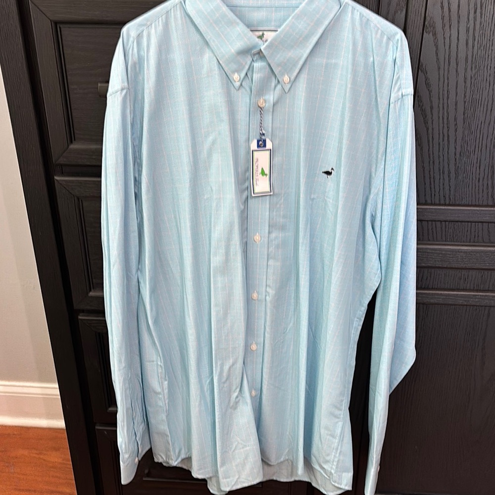 Men's Light Blue Button-Down Shirt